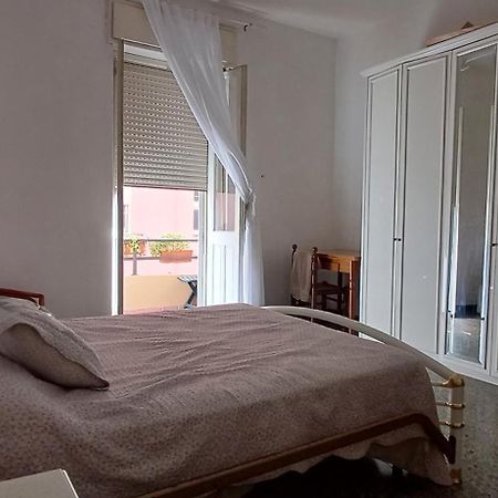 Super Central Rooms Con Uso Cucina 칼리아리 외부 사진